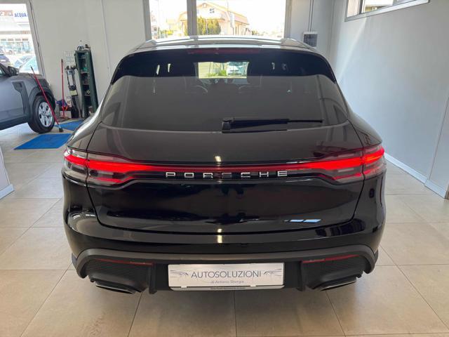 PORSCHE Macan 2.0