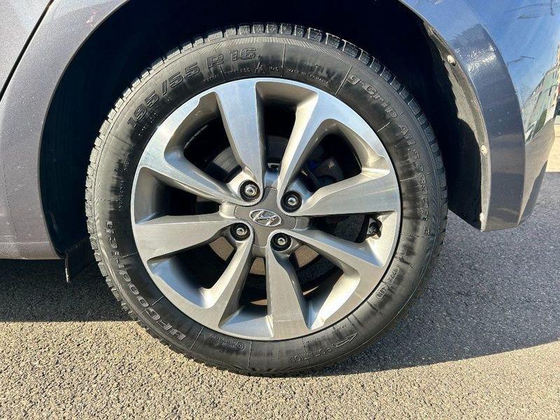 Hyundai i20 1.1 CRDi 12V 5P PER NEOPAT-GARANZIA-KM CERTIFIC