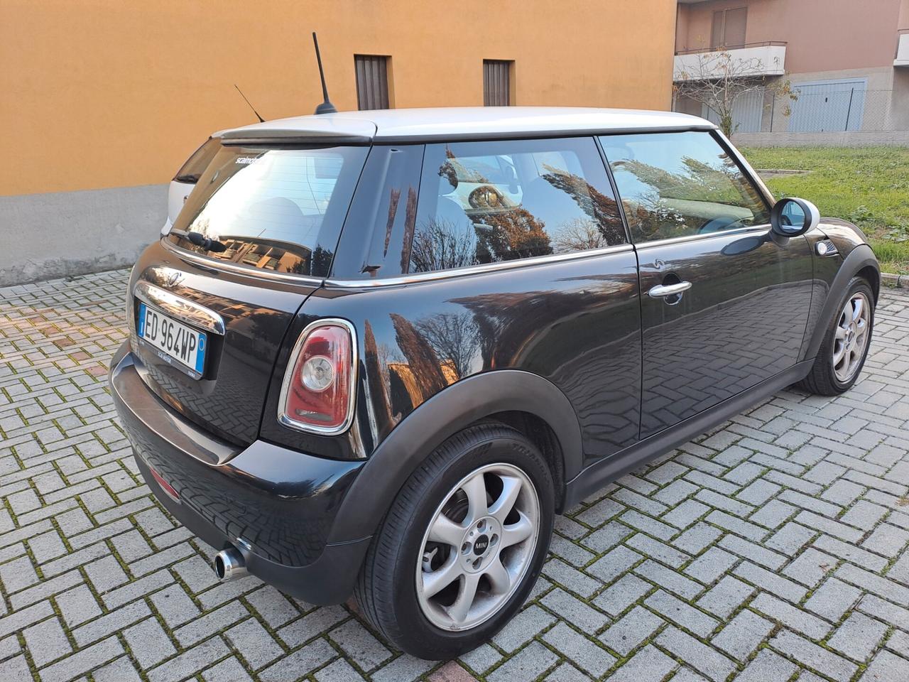 Mini 1.6 16V Cooper D OK NEOPATENTATI