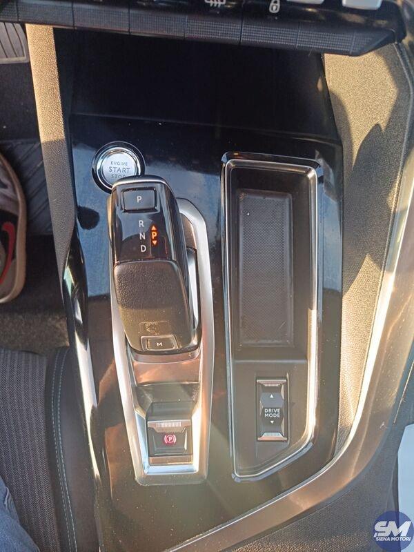 Peugeot 3008 BlueHDI 130 EAT8 S&S Allure