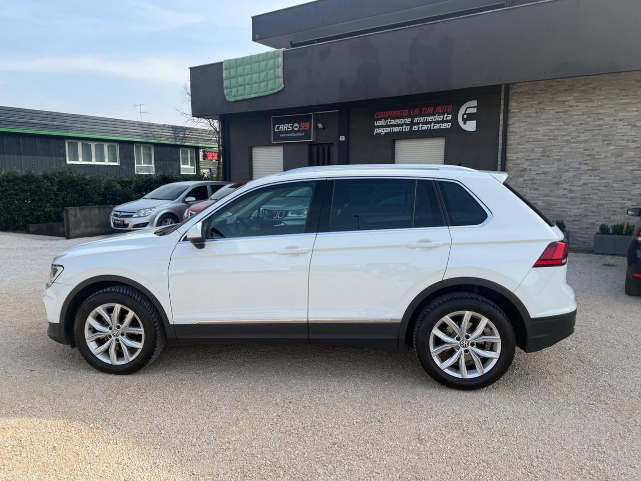 Volkswagen Tiguan 2.0 TDI SCR DSG 4MOTION Business BMT