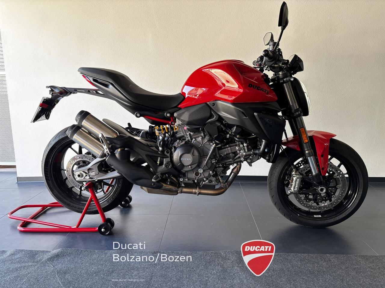 Ducati Monster V2 896