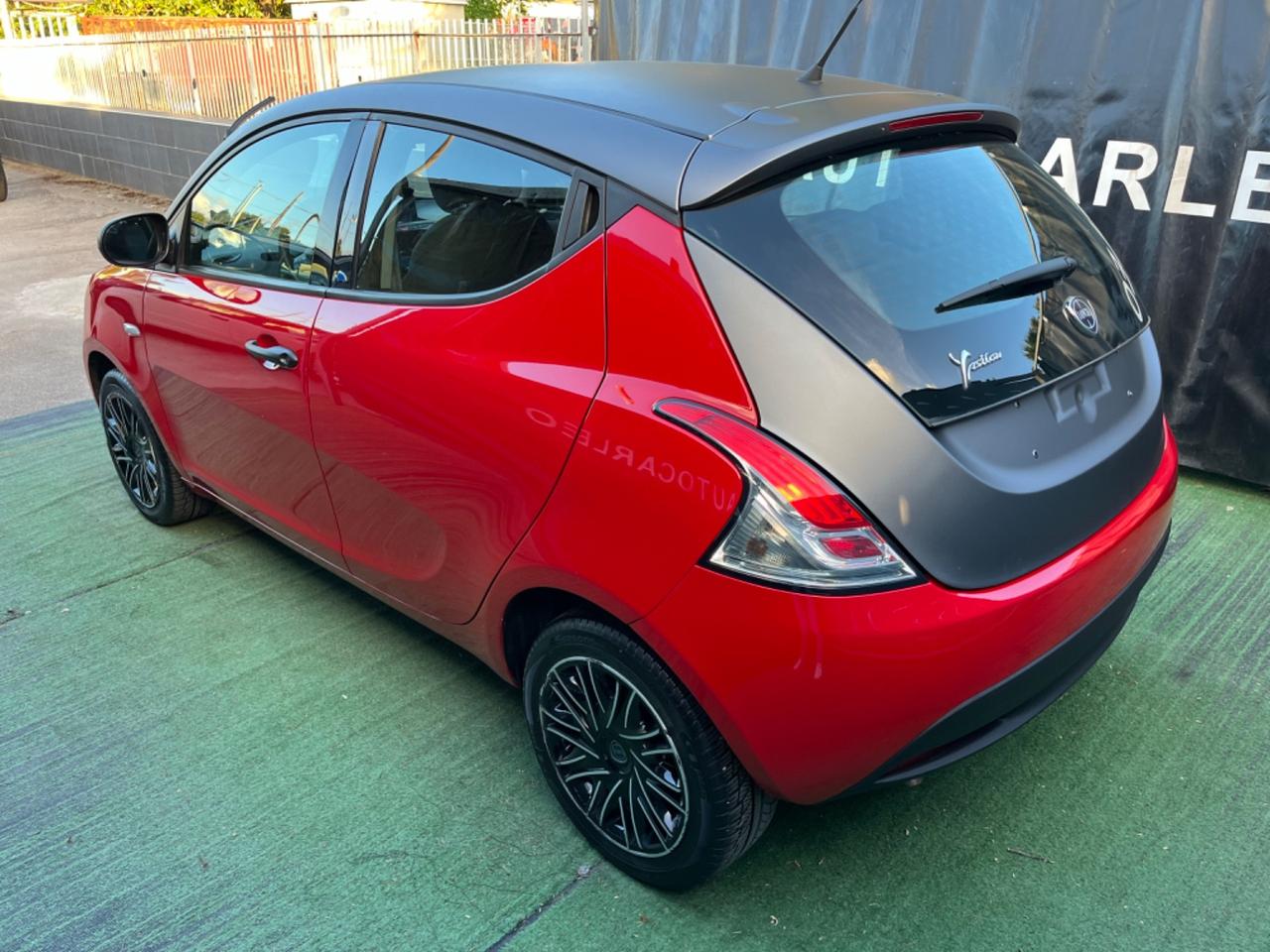 Lancia Ypsilon 1.2 Benzina/gpl di serie Elefantino Blu