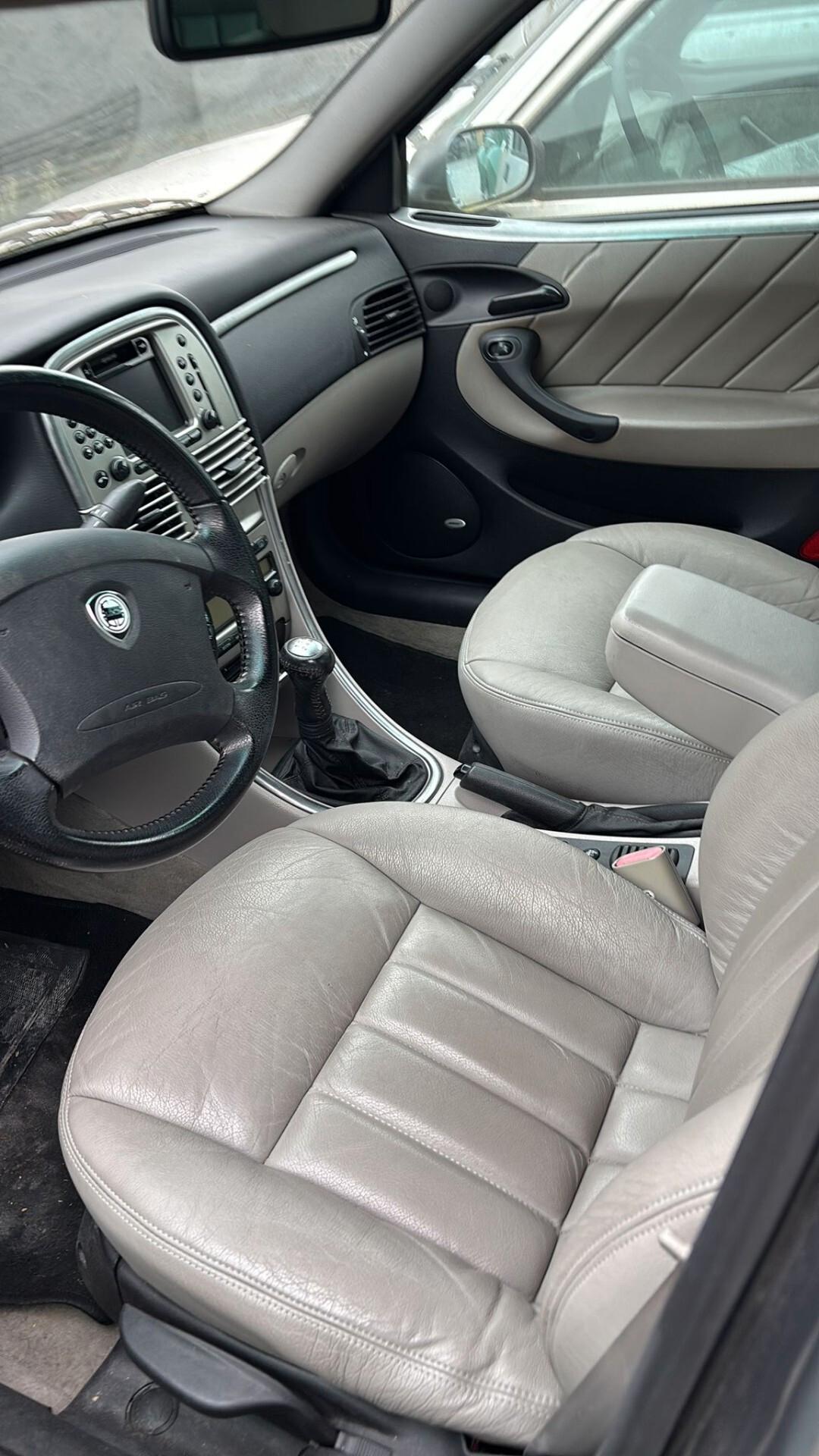 Lancia Lybra 2.0i 20V cat Intensa