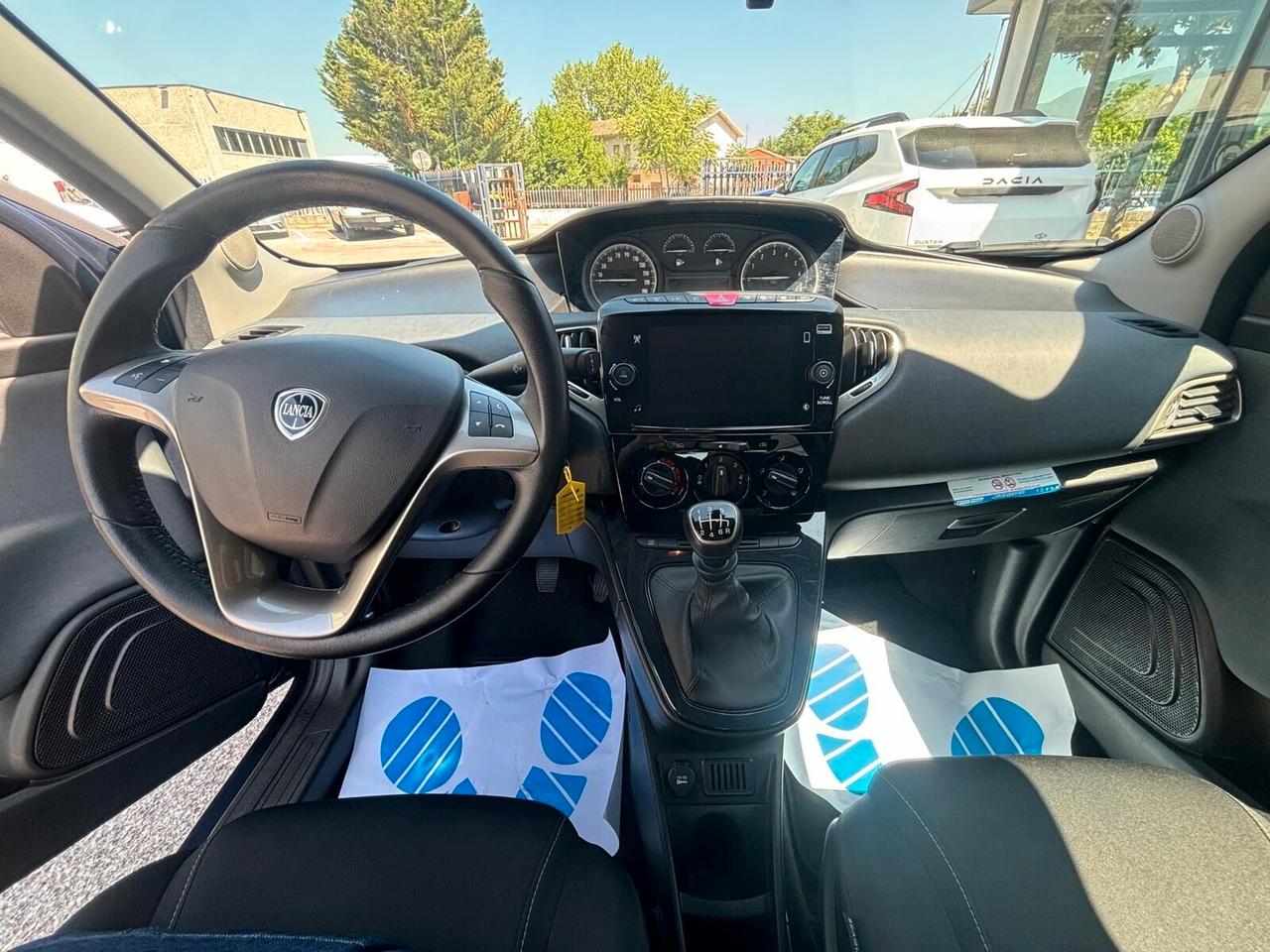 Lancia Ypsilon 1.0 FireFly 5 porte S&S Hybrid Gold - NEOPATENTATI
