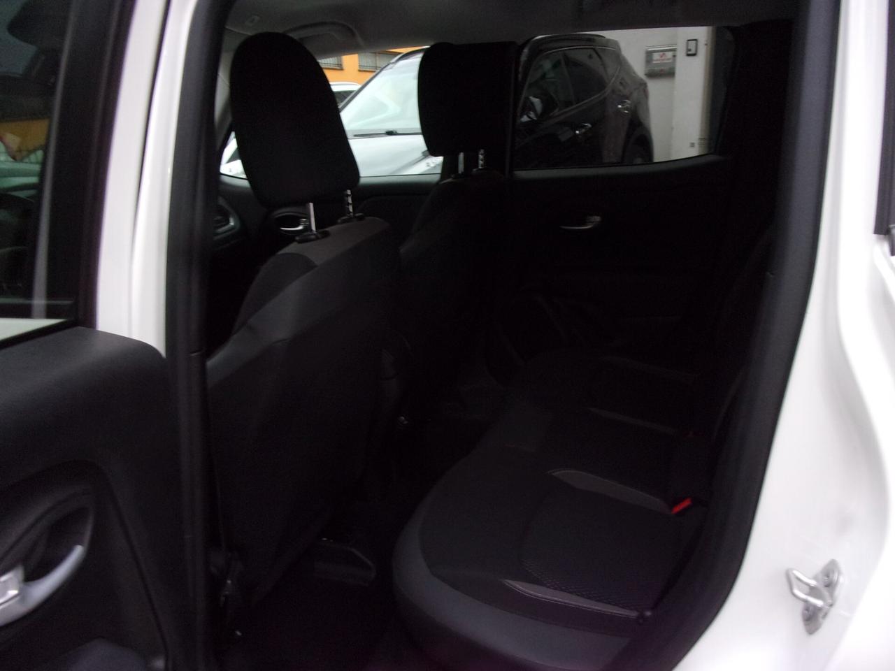 Jeep Renegade 1.5 Turbo T4 MHEV Summit