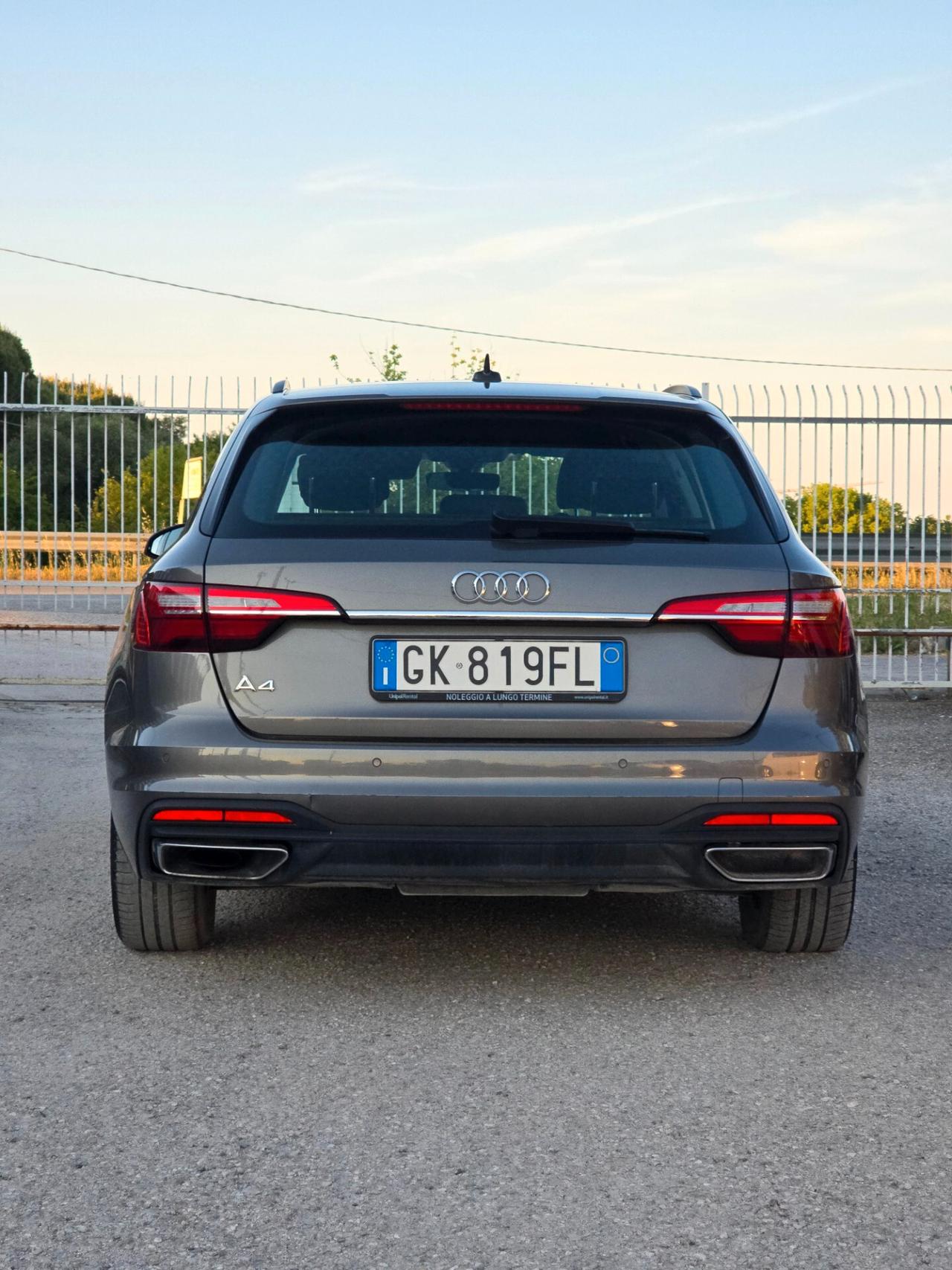 Audi A4 Avant 40 TDI S tronic Business