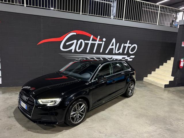 AUDI A3 NEOPATENTATI STRONIC UNICOPROPRIETARIO