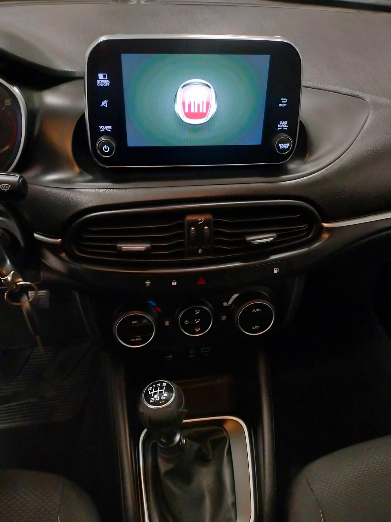 Fiat Tipo 1.4 T-Jet 120CV GPL SW Lounge