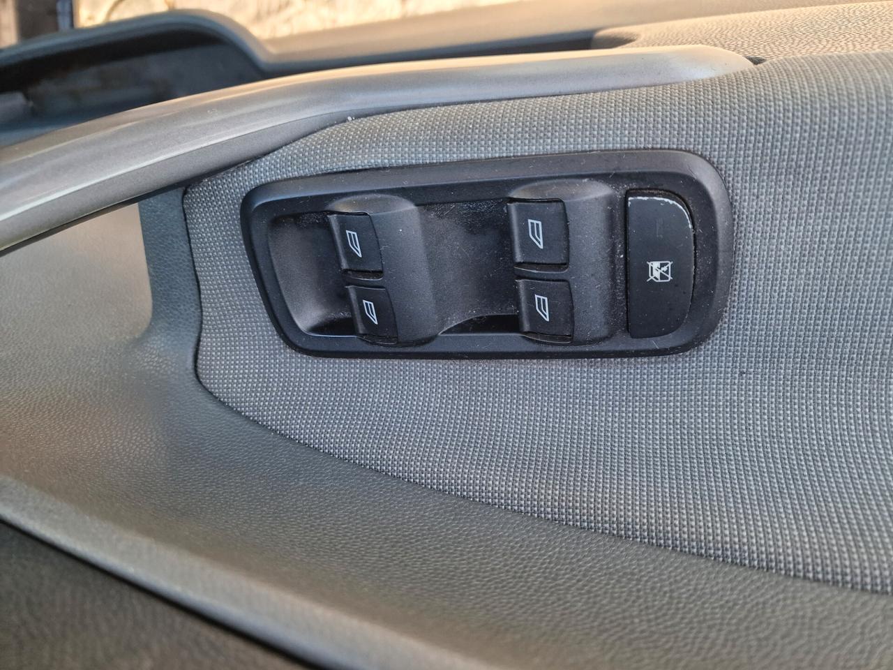 Ford Fiesta 1.6 TDCi 95 CV 5p. Titanium