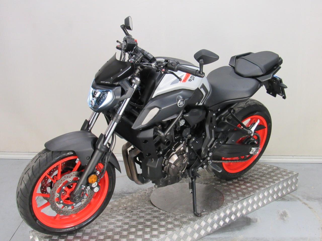 Yamaha MT-07 ABS ICE FLUO SCARICO ARROW