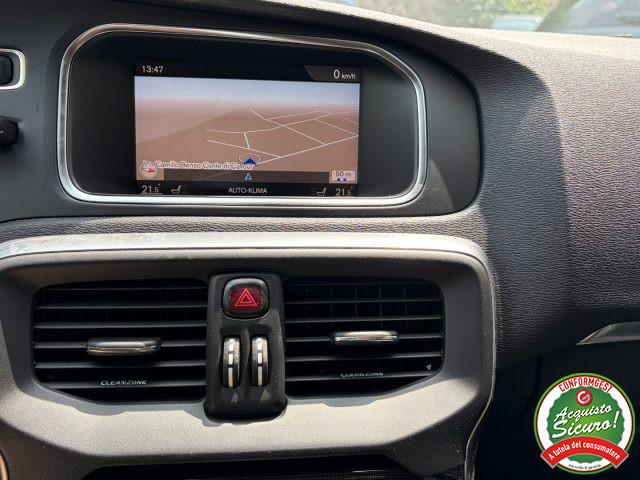 VOLVO V40 Momentum D2
