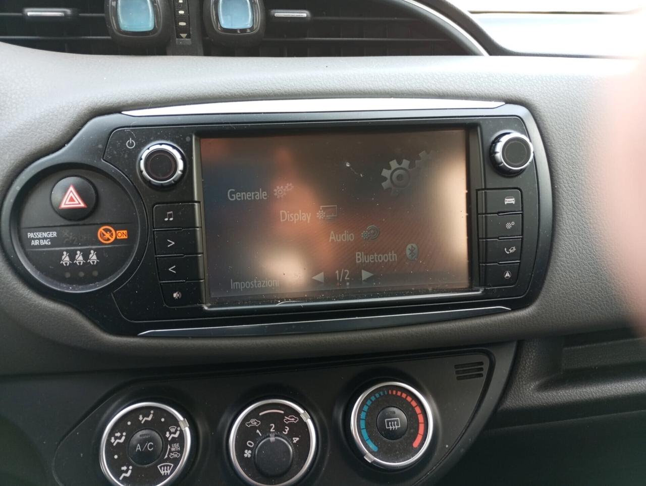 Toyota Yaris 1.0 5 porte Lounge