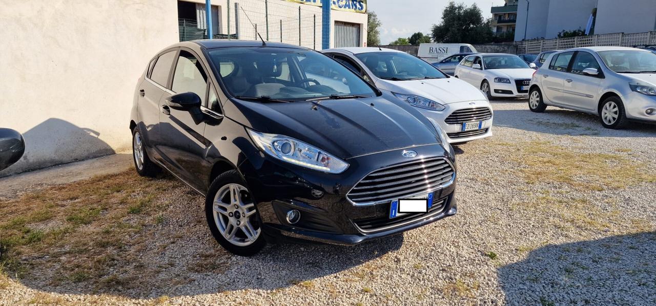 Ford Fiesta 1.5 TDCi 75CV 5 porte Black & White Edition 2015