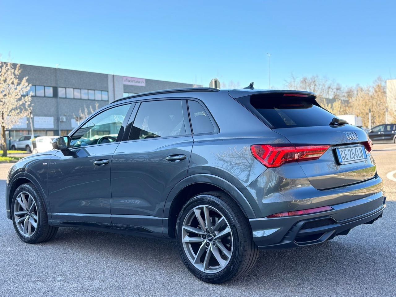 Audi Q3 40 TFSI quattro S tronic line edition