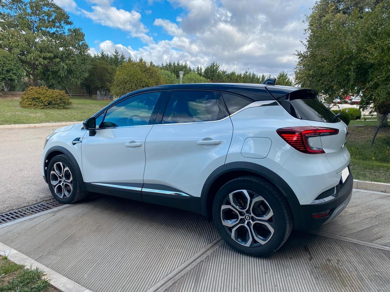 Renault Captur Plug-in Hybrid E-Tech 160 CV Intens AUTOCARRO N1