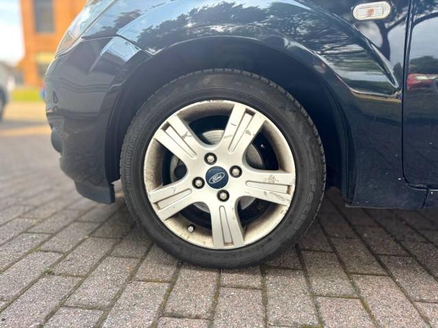 Ford Fiesta GOMME NUOVE!