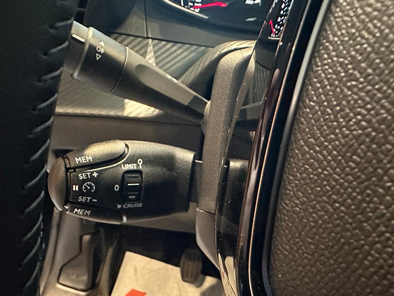 Peugeot 208 Hybrid 110 e-DCS6 Business