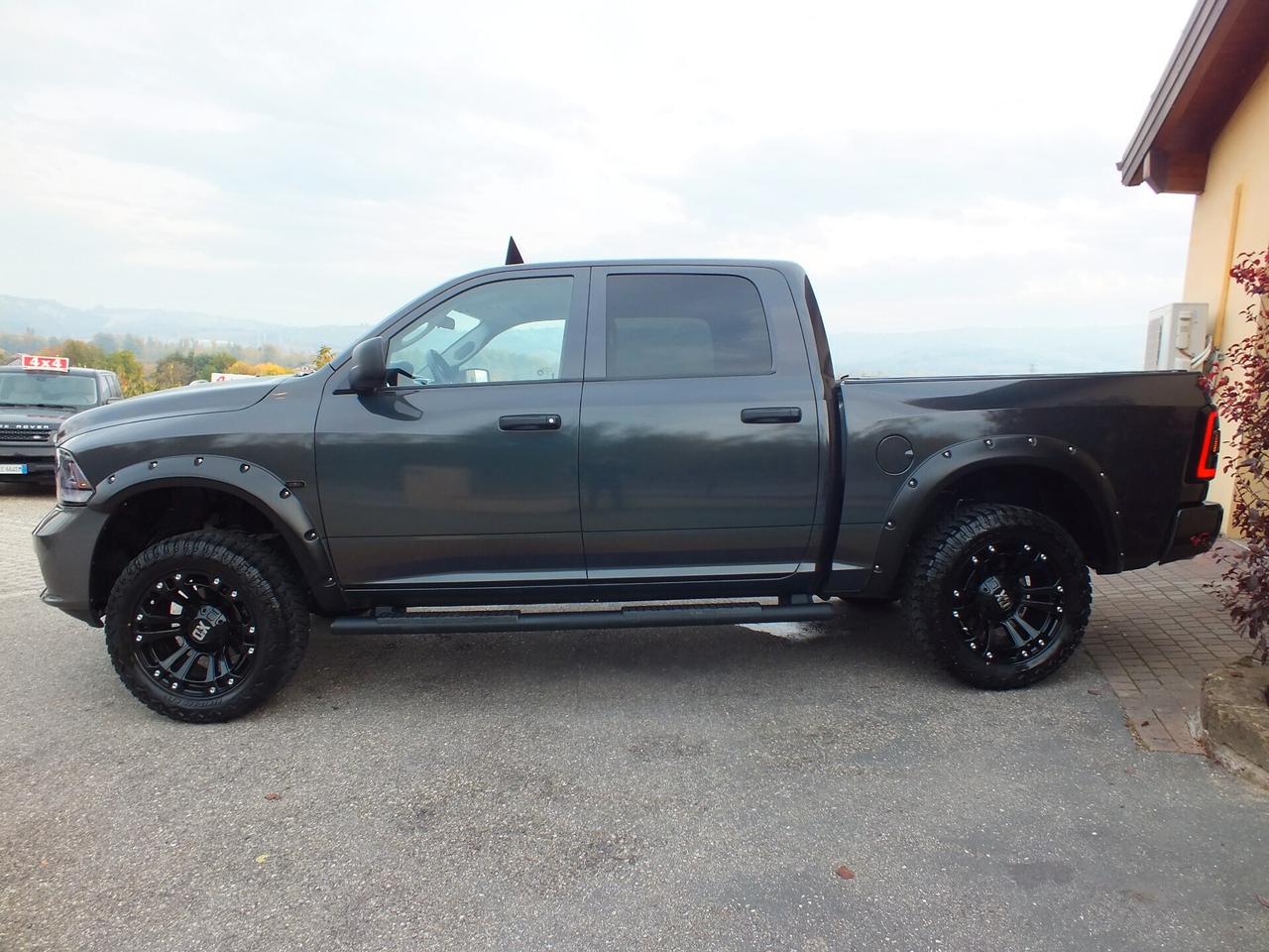 DODGE RAM 1500 V8 401 CV B/GPL 4X4 AUTOCARRO 6 POSTI