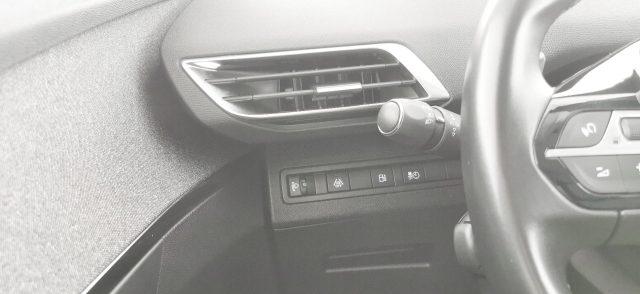 PEUGEOT 3008 Hybrid 225 e-EAT8 Allure