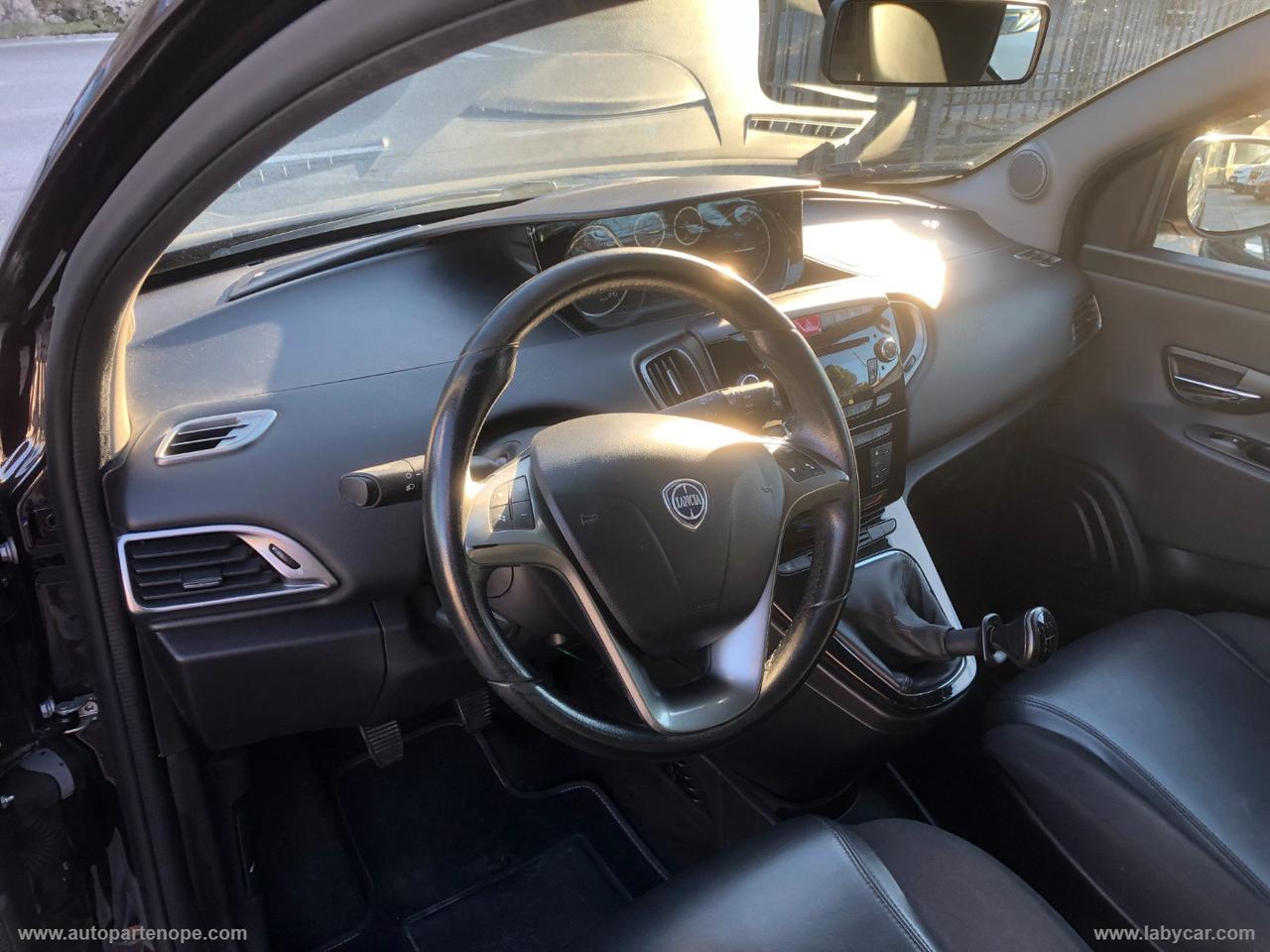 LANCIA Ypsilon 1.2 69 CV Platino
