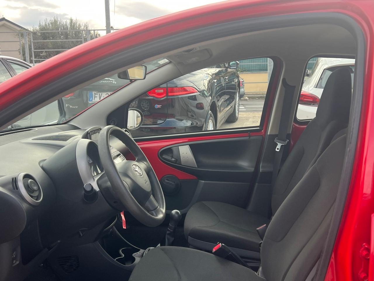 Toyota Aygo 1.0 12V VVT-i 5 porte Active Connect