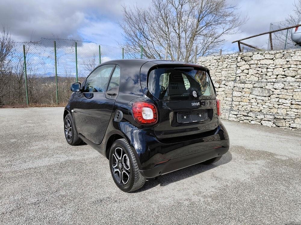 Smart ForTwo 90 0.9 Turbo twinamic Passion NAVI, LED, Sedili Riscalald.