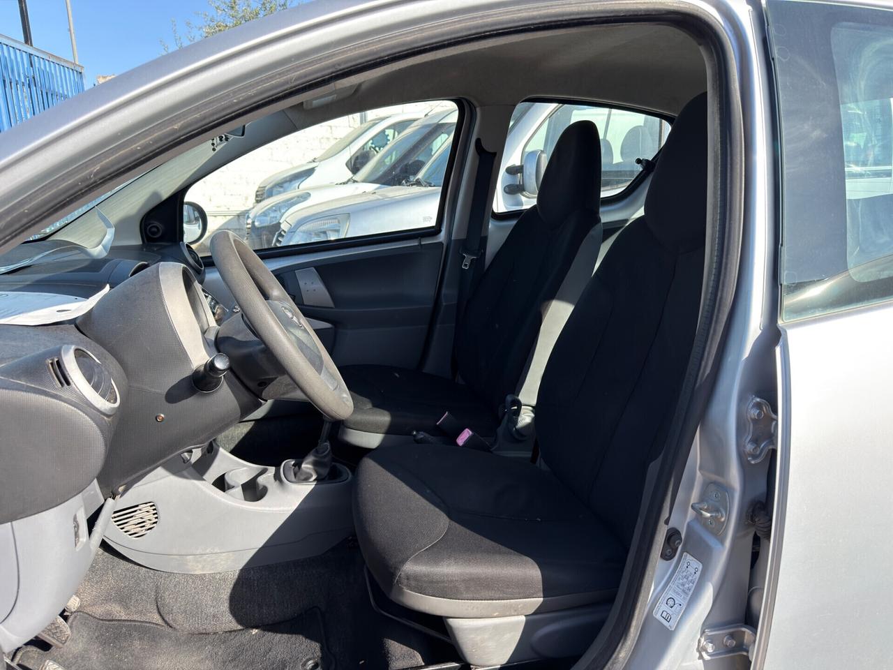 Toyota Aygo 1.0 12V VVT-i 5 porte Sol