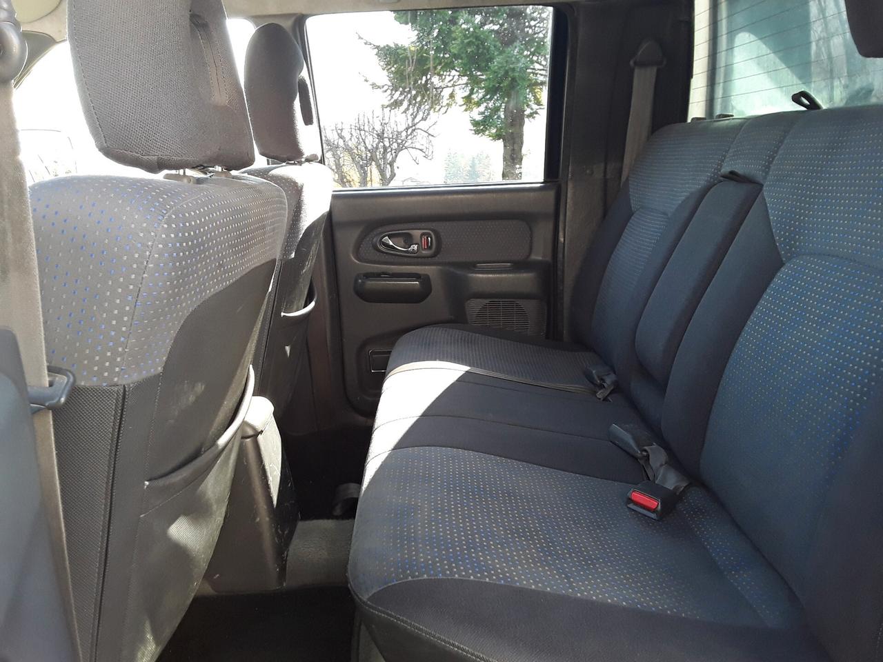 Mitsubishi L200 2.5 TDI 4WD Club Cab Pick-up GLS