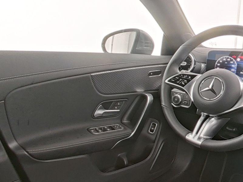 Mercedes-Benz 180 Automatic Progressive Advanced