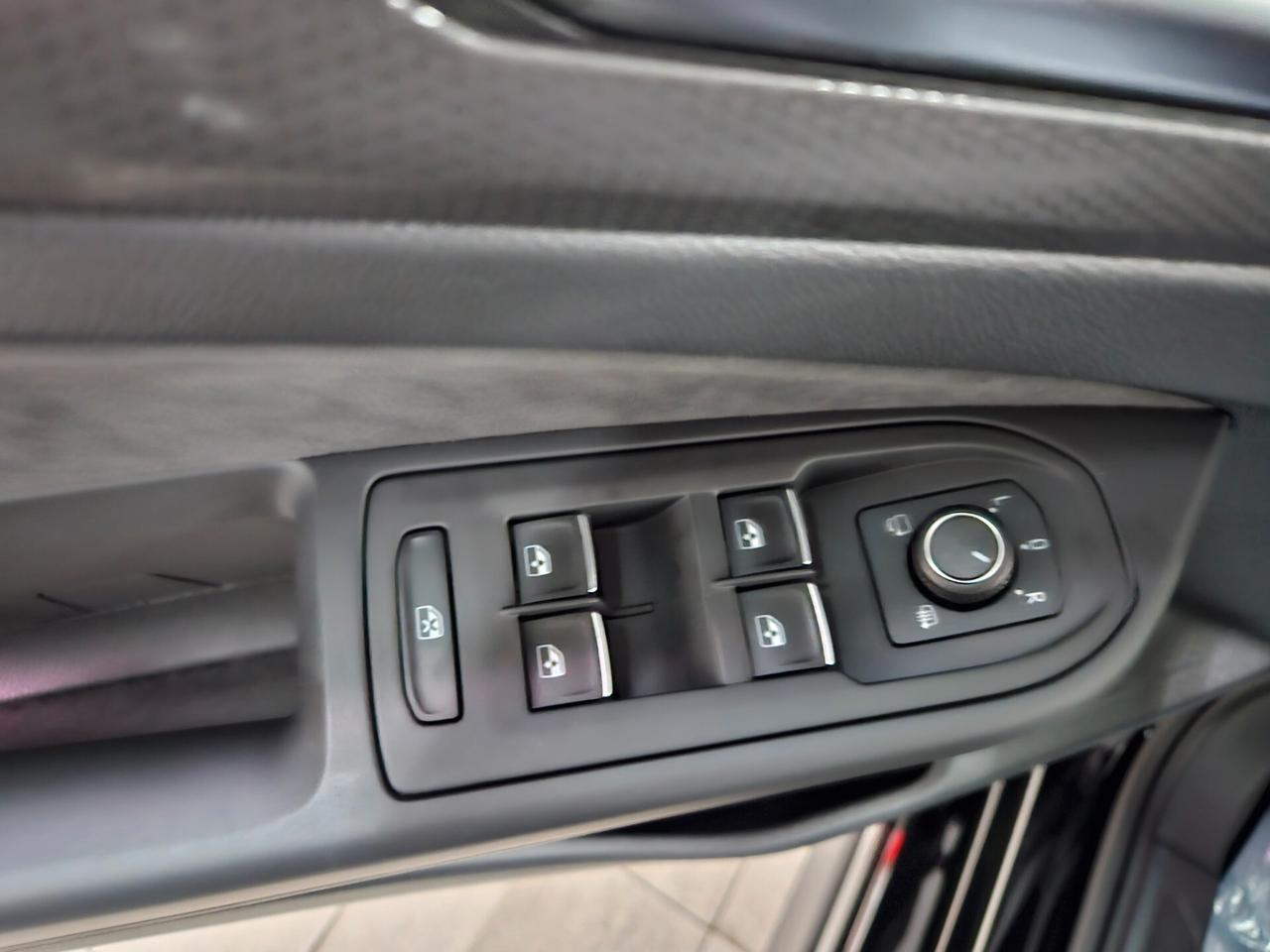 Volkswagen Golf GTI 2.0 TSI - TETTO - DCC- CERCHI '19