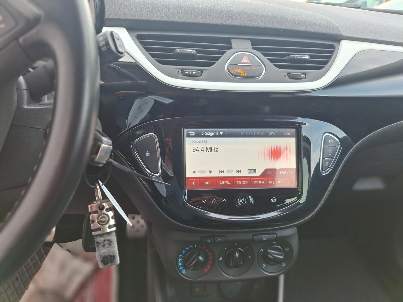 Opel Corsa 1.4. GPL,5 porte b-Color