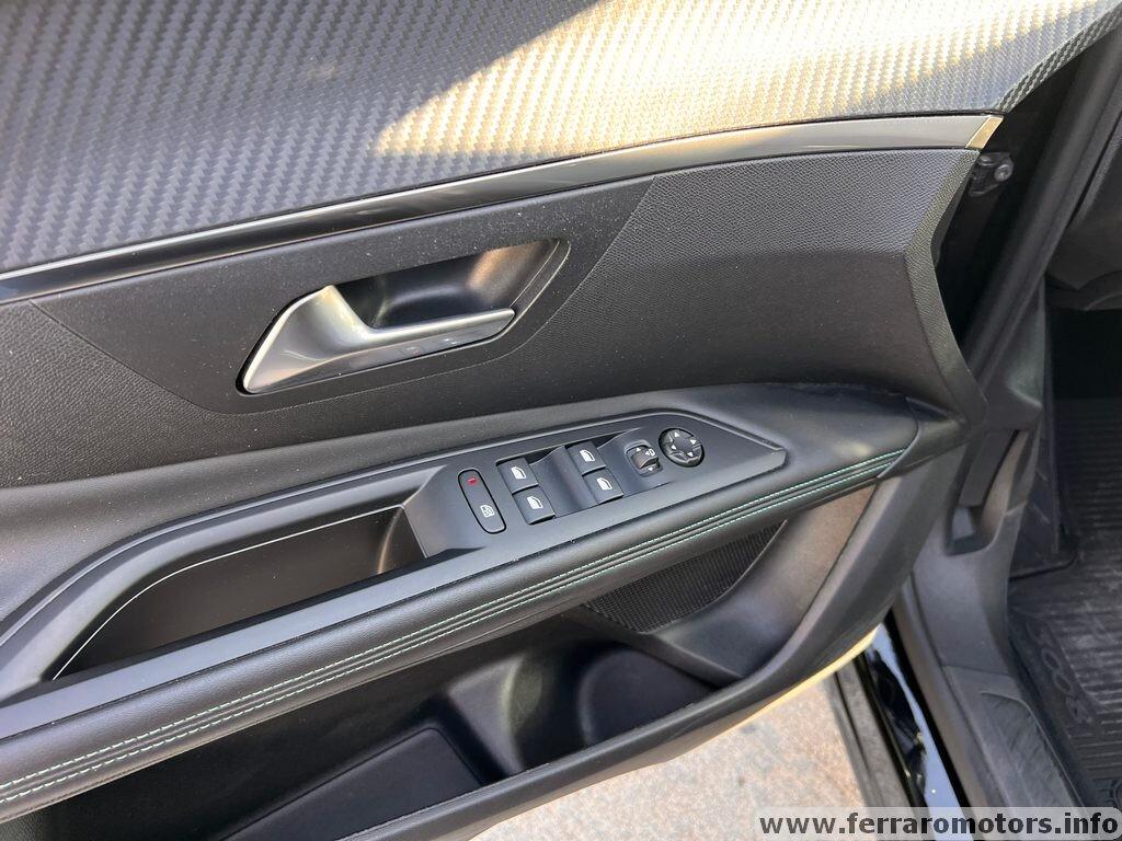 Peugeot 3008 BlueHDi 130 S&S EAT8 Allure a 249 euro al mese senza anticipo solo 60.000 km