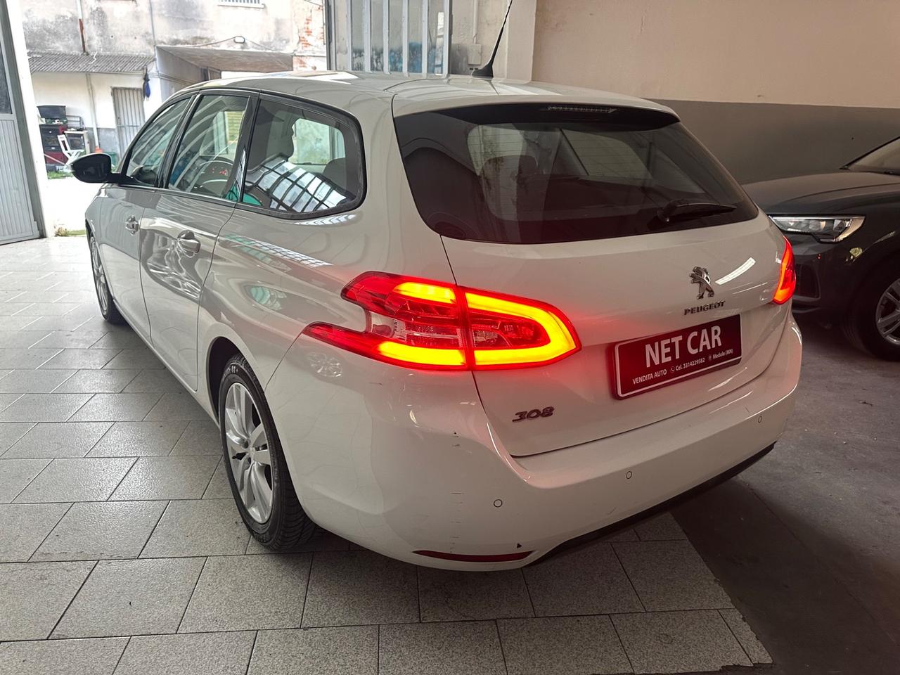 Peugeot 308 BlueHDi 100 S&S SW Business
