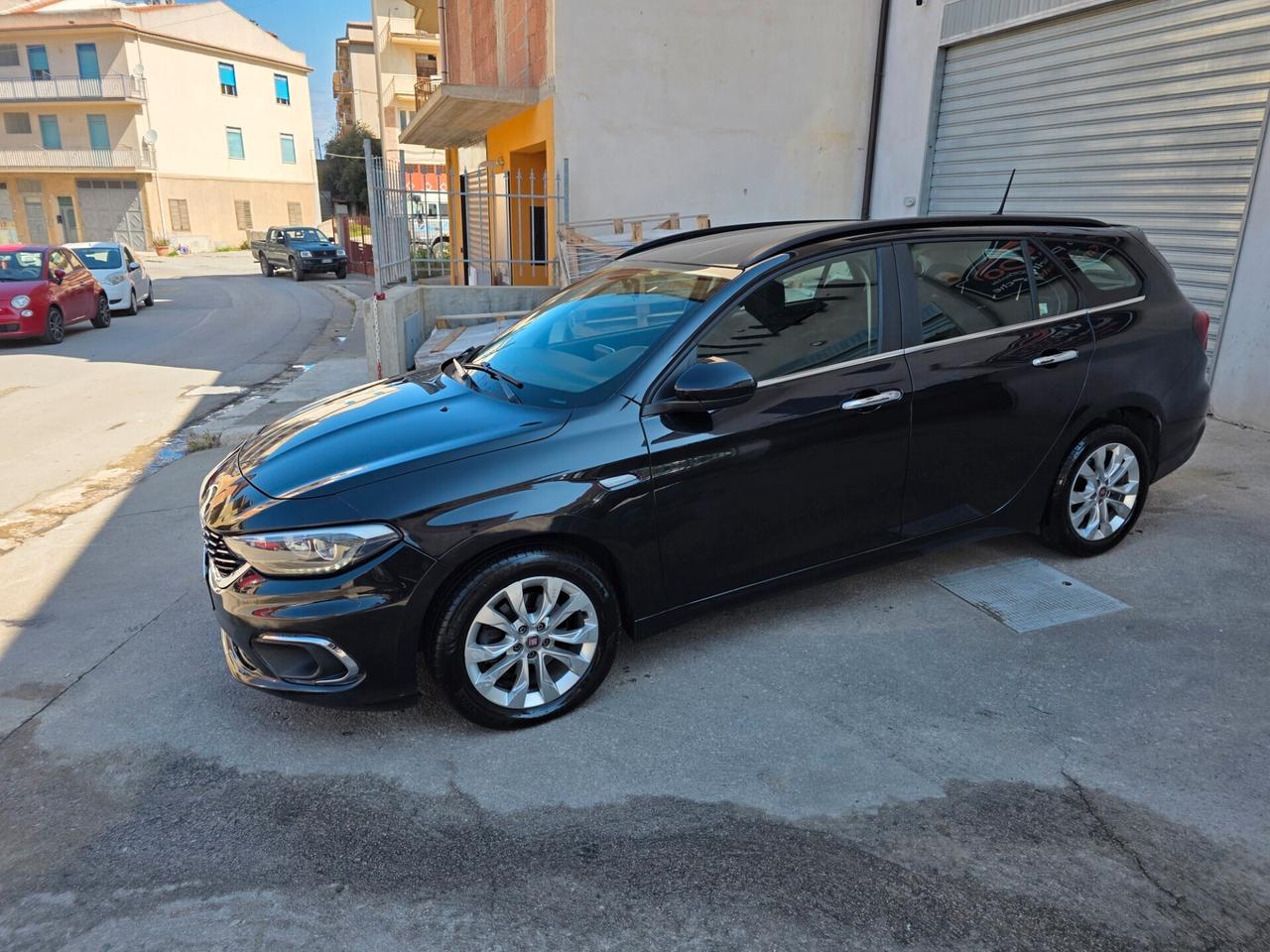 Fiat Tipo 1.6 Mjt S&S SW Lounge