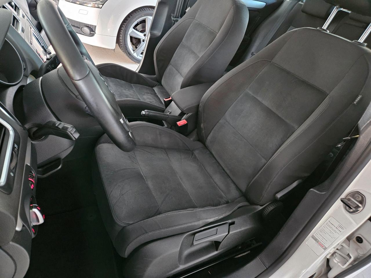 Volkswagen Golf 1.6 TDI DPF 5p. Highline