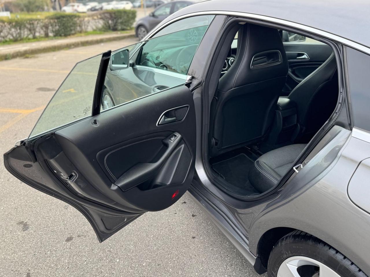 Mercedes-Benz CLA 180 Sport CLA 180 D #8883