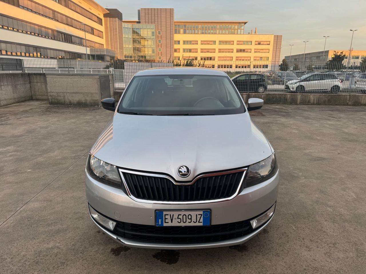 Skoda Rapid 1.6 TDI CR 105 CV Ambition