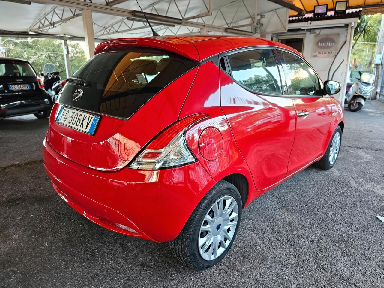 Lancia Ypsilon 1.2 69 CV 5 porte GPL Ecochic Gold