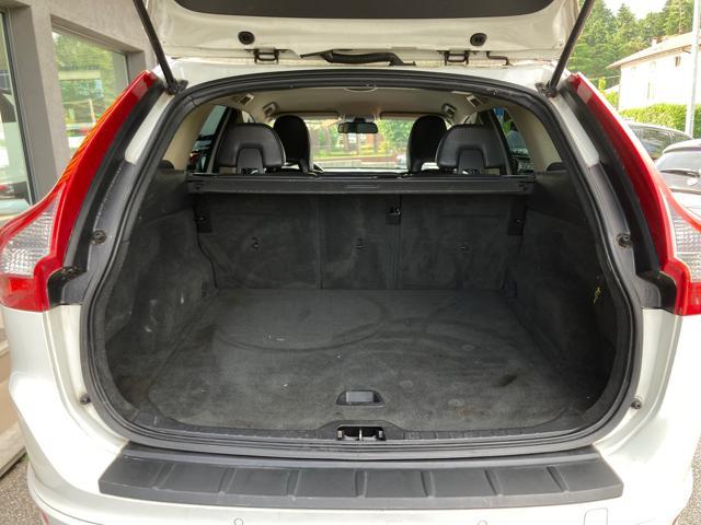 VOLVO XC60 DRIVe R-design