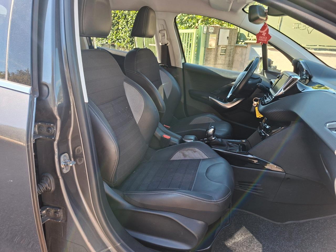 Peugeot 2008 1.2 BENZINA / DA NEOPATENTATI