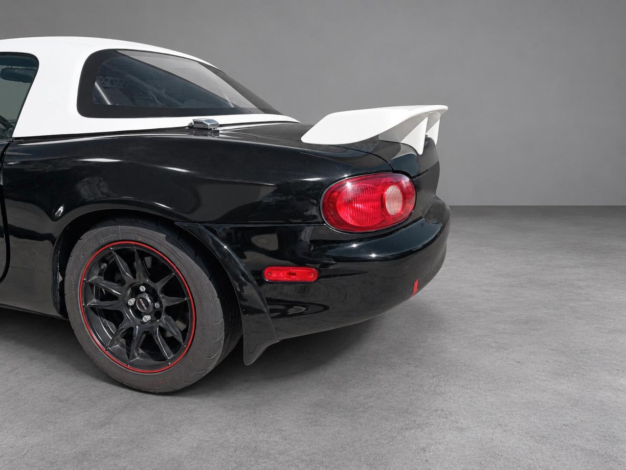 Mazda MX-5 1.9 16V