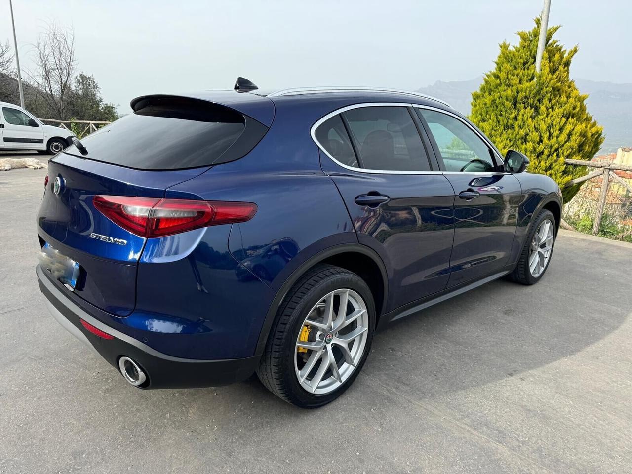 Alfa Romeo Stelvio 2.2 Turbodiesel 210 CV AT8 Q4 Executive