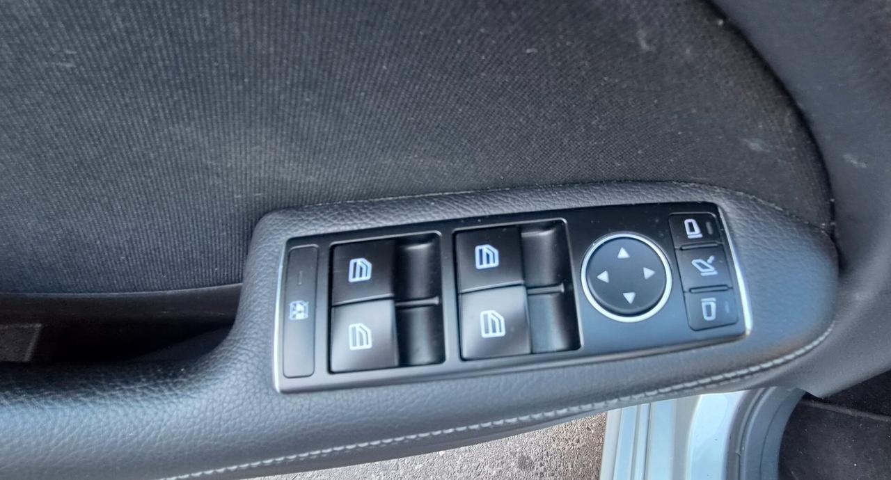 Mercedes-benz B 180 d Premium