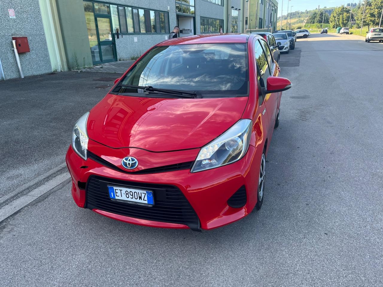 Toyota Yaris 1.5 Hybrid 5 porte Lounge automatica