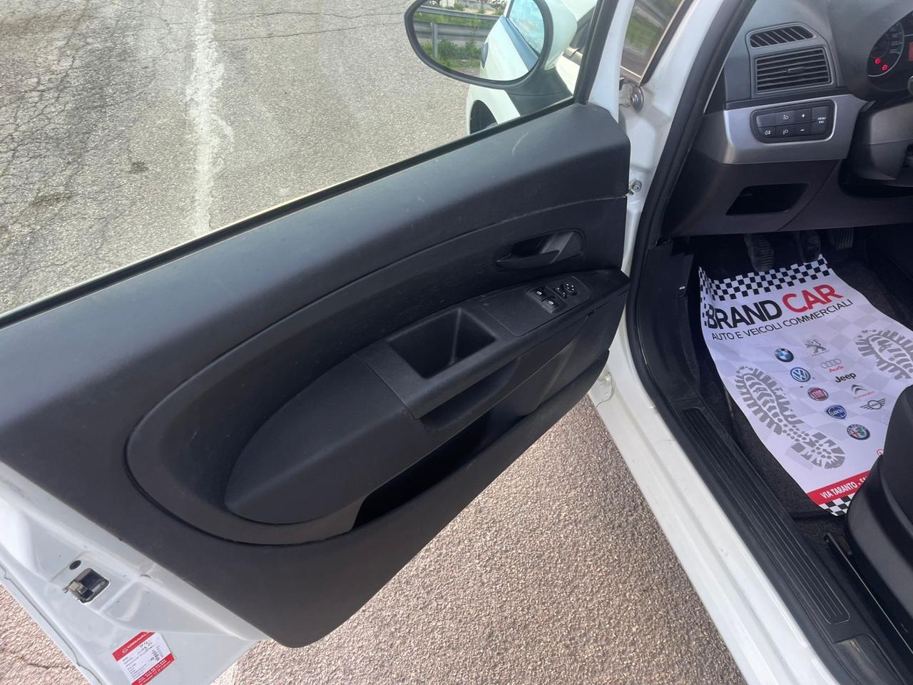 Fiat Grande Punto 1.4 5 porte EasyPower Unipro 2013