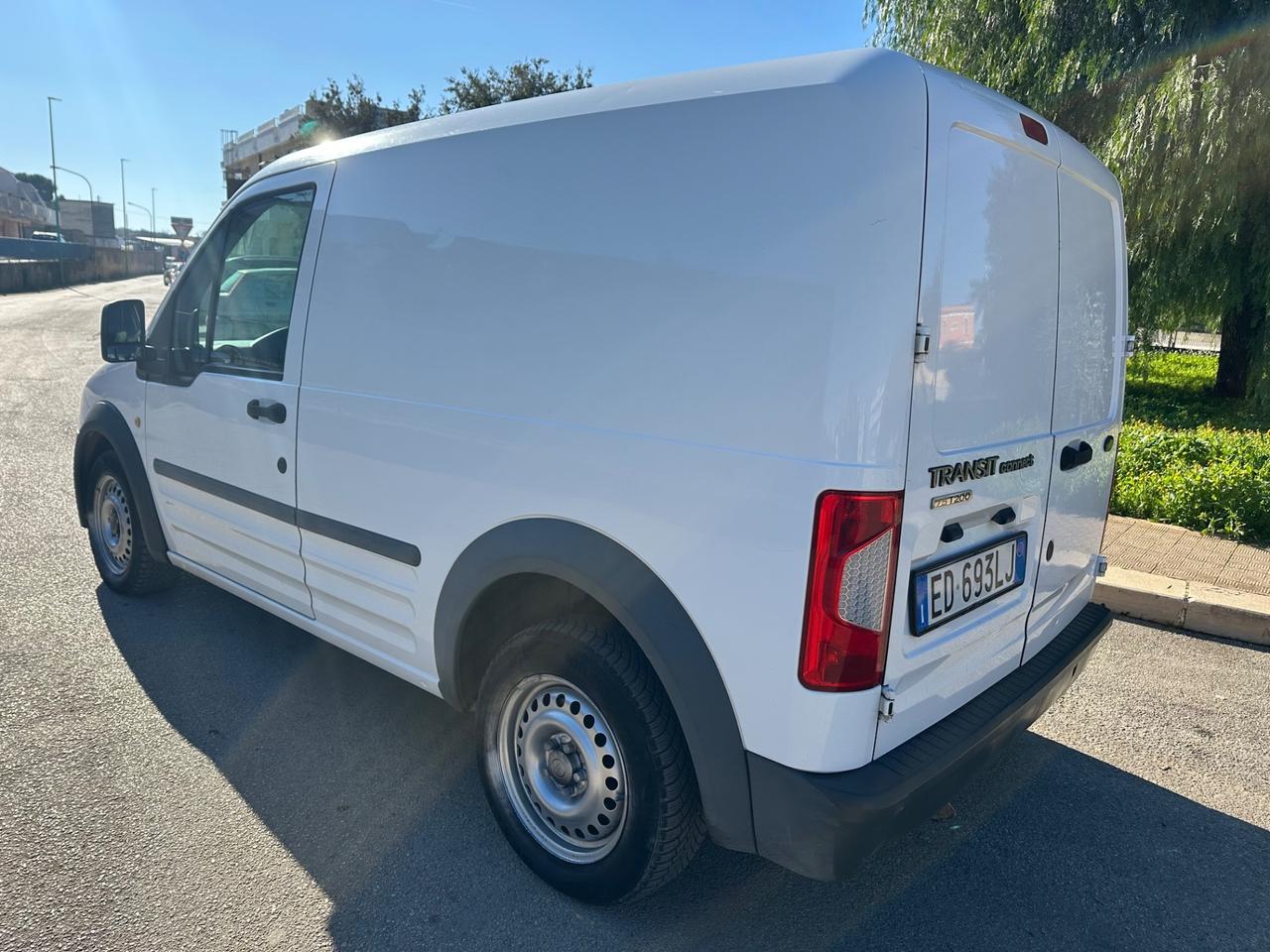 Ford TRANSIT CONNECT 1.8 DIESEL 2010