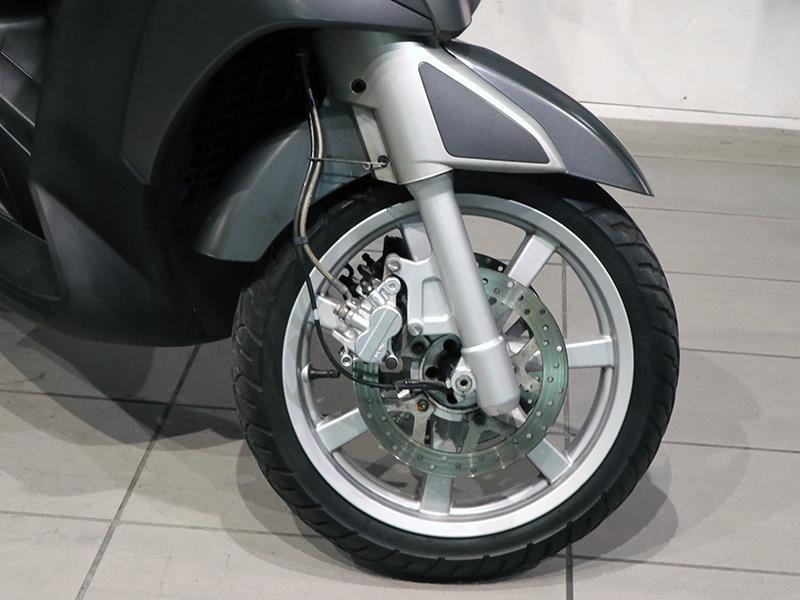 Peugeot Geopolis 300