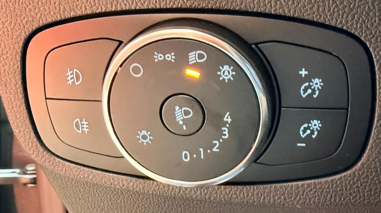 Ford Focus 1.5 EcoBlue 120 CV aut. SW ST-Line Design