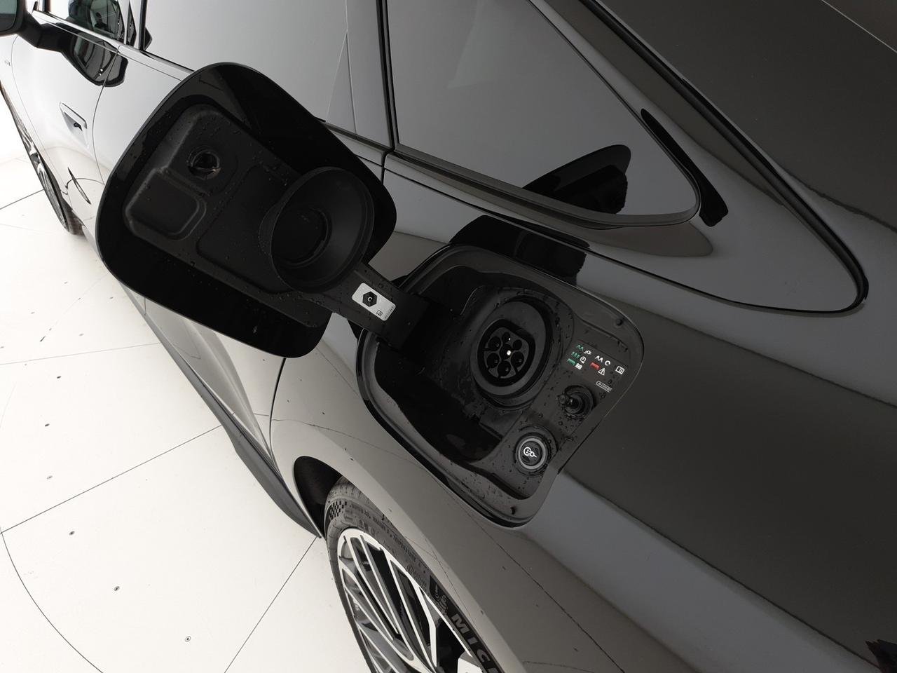 2.0e-hybrid 367CV quattro S tronic S line Edition